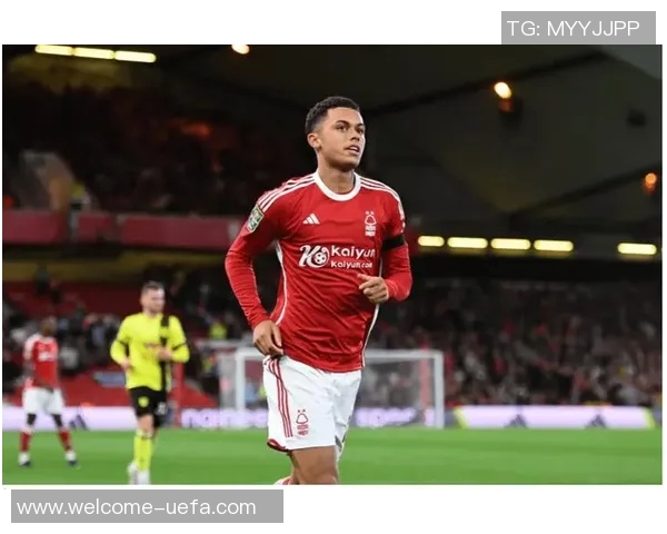 水晶宫即将以3500万签下布伦南约翰逊注册时间紧迫引发关注 水晶宫即将以3500万签下布伦南约翰逊注册时间紧迫引发关注